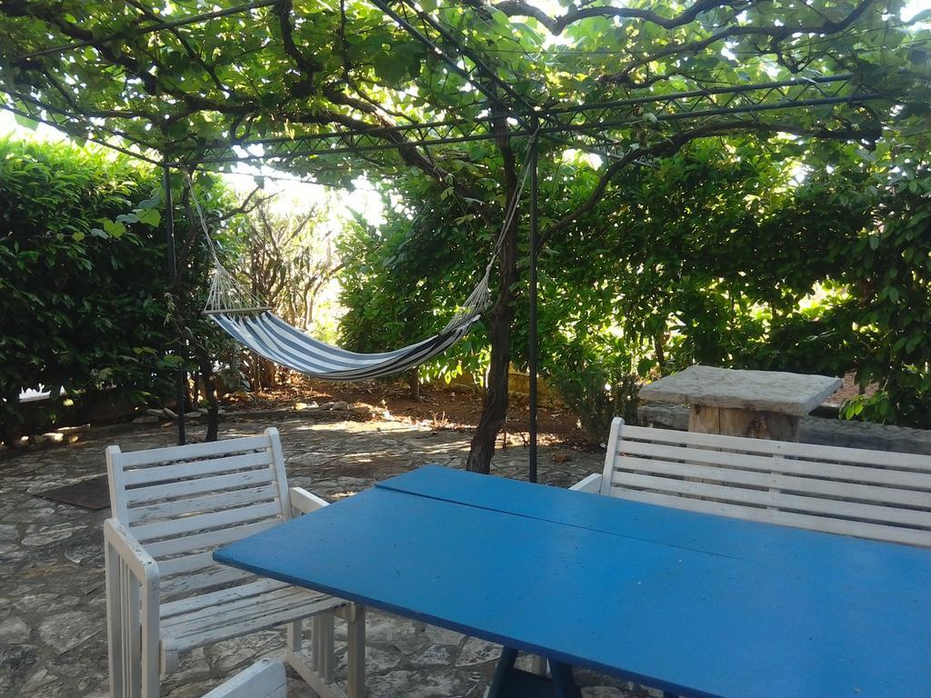 Apartments Ivas زامبراتيجا المظهر الخارجي الصورة