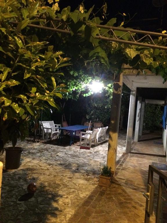 Apartments Ivas زامبراتيجا المظهر الخارجي الصورة